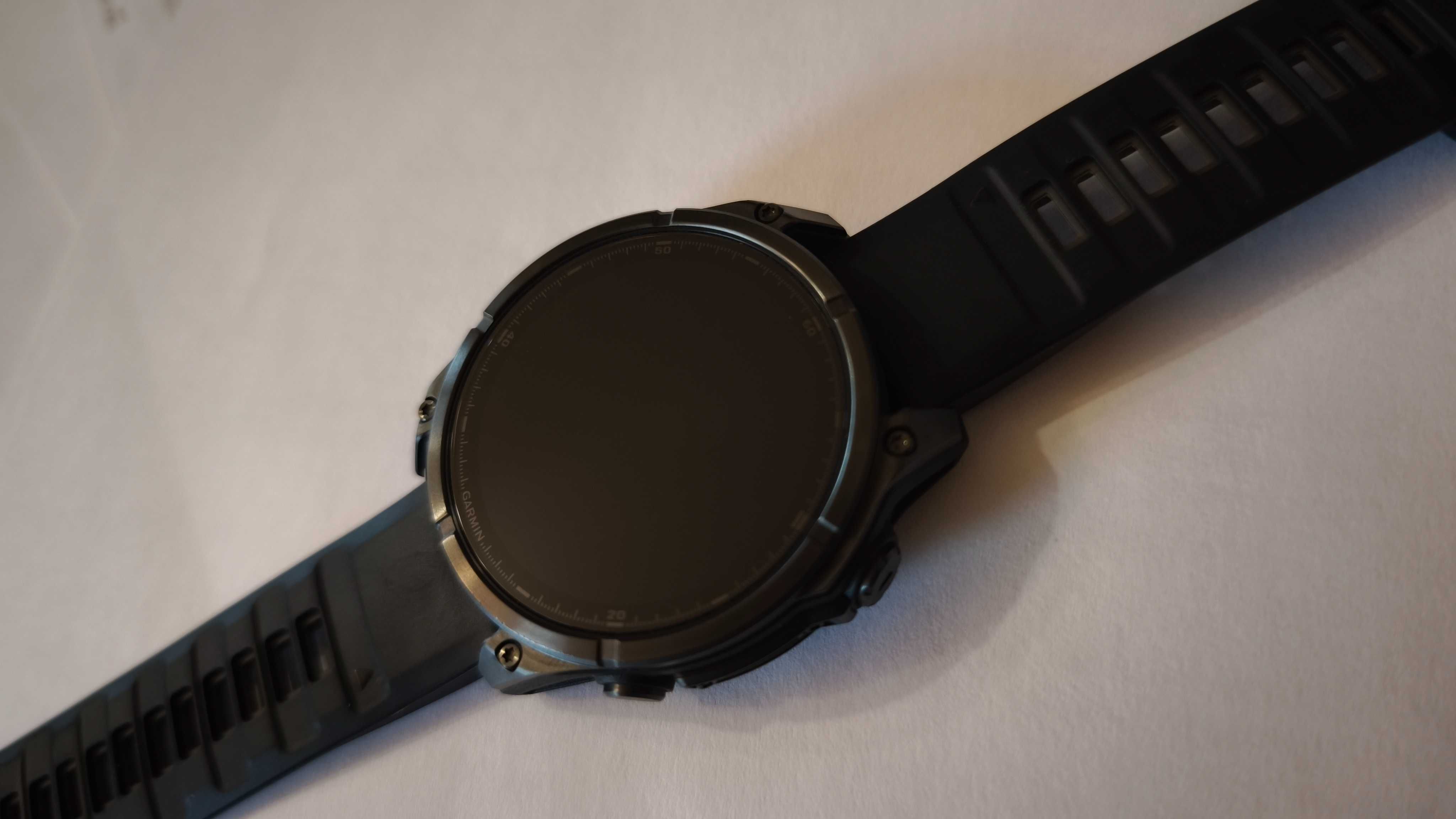 GARMIN fēnix 8 — 47 mm, AMOLED
Sapphire, Carbon grey, Jak nowy