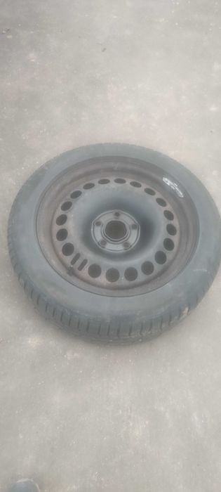 Продам колеса зимові