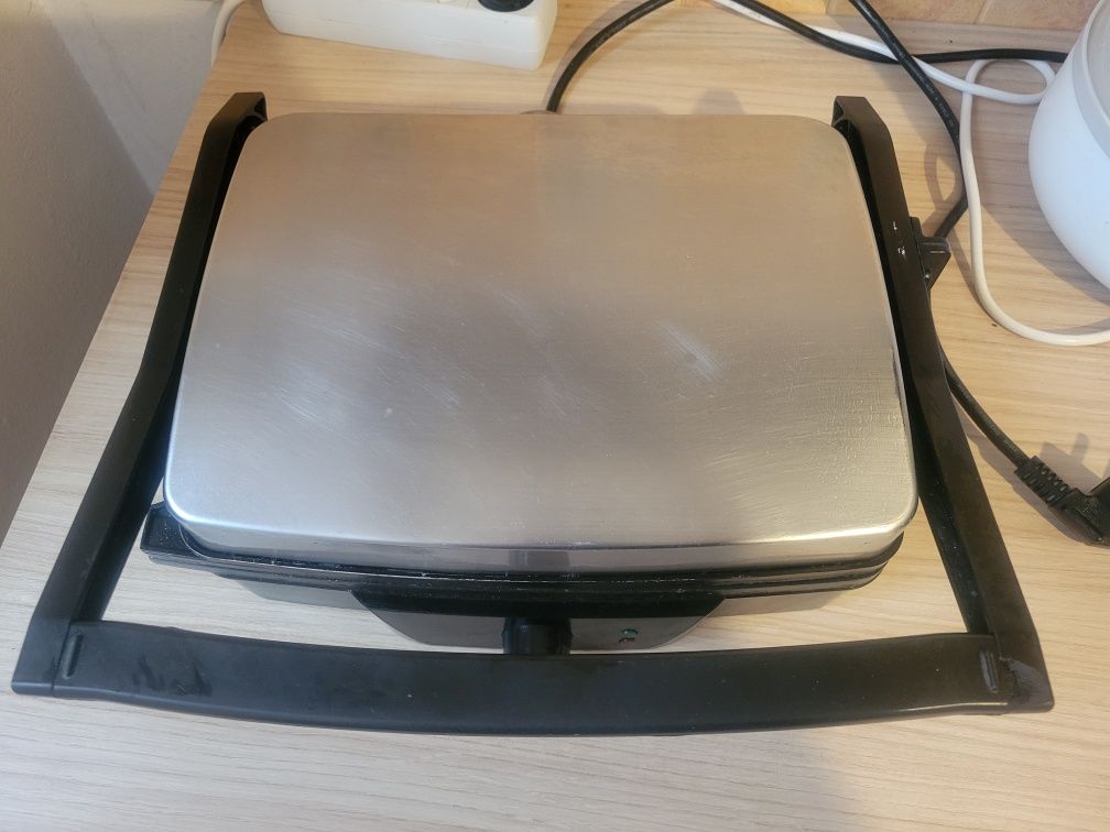 Grill elektryczny Eldom gk150