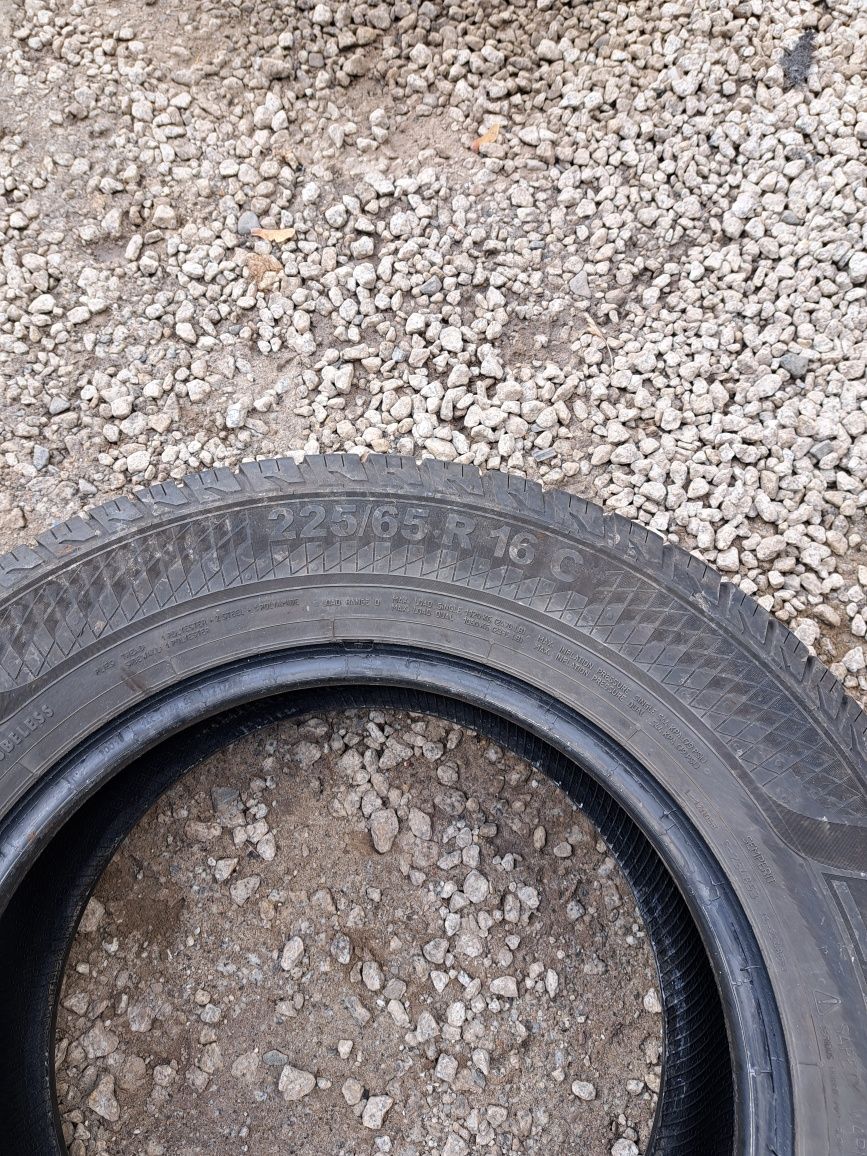 Opona pojedyncza 225/65R16C Semperit Van-Allseason