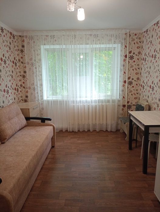 Здаю кімнату в гуртожитку