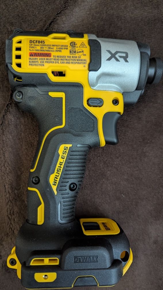 Новий ударний імпакт дрель-шуруповерт DeWALT DCF845B ATOMIC 20V MAX
