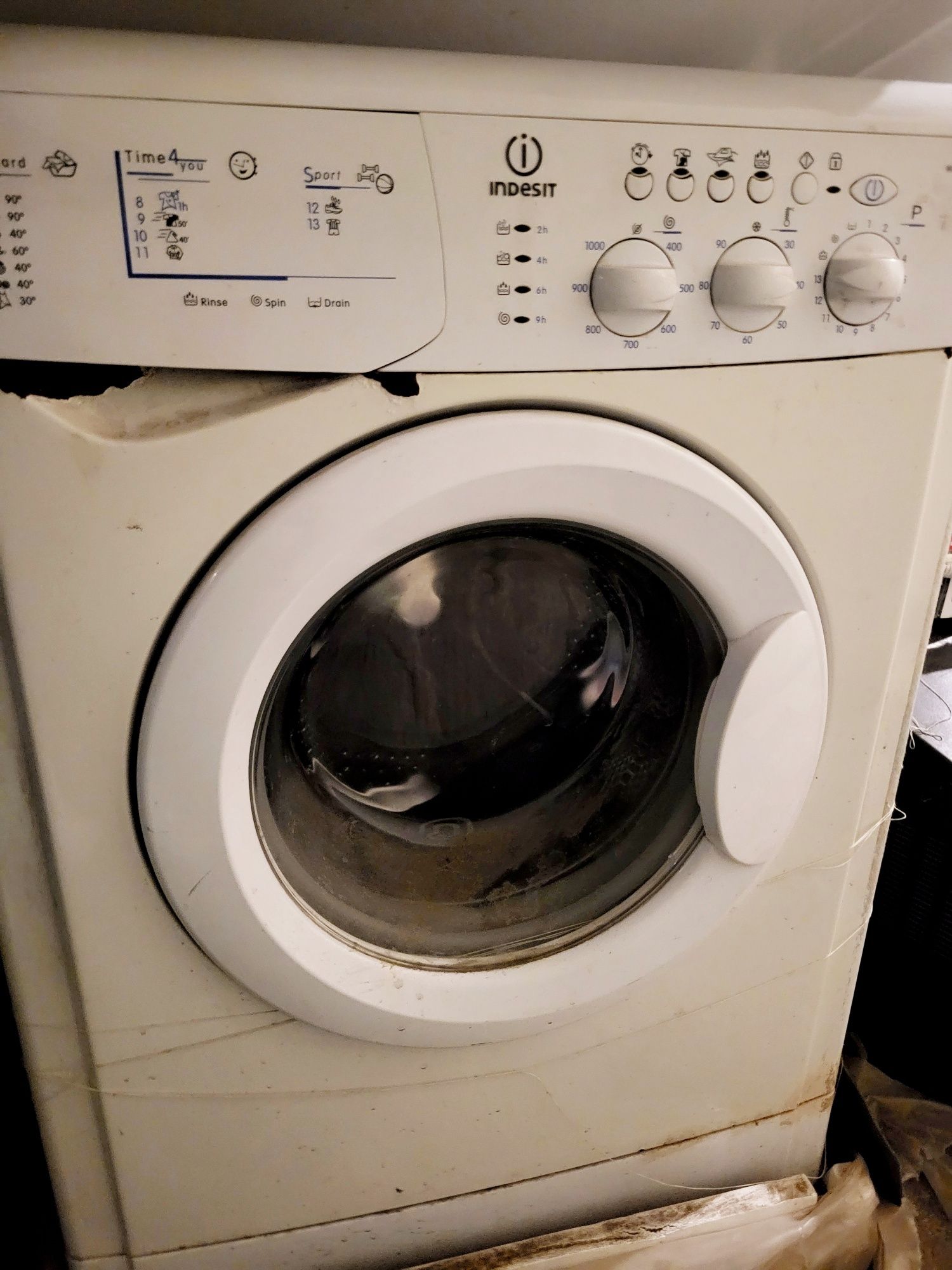 Indesit пральна машина на деталі