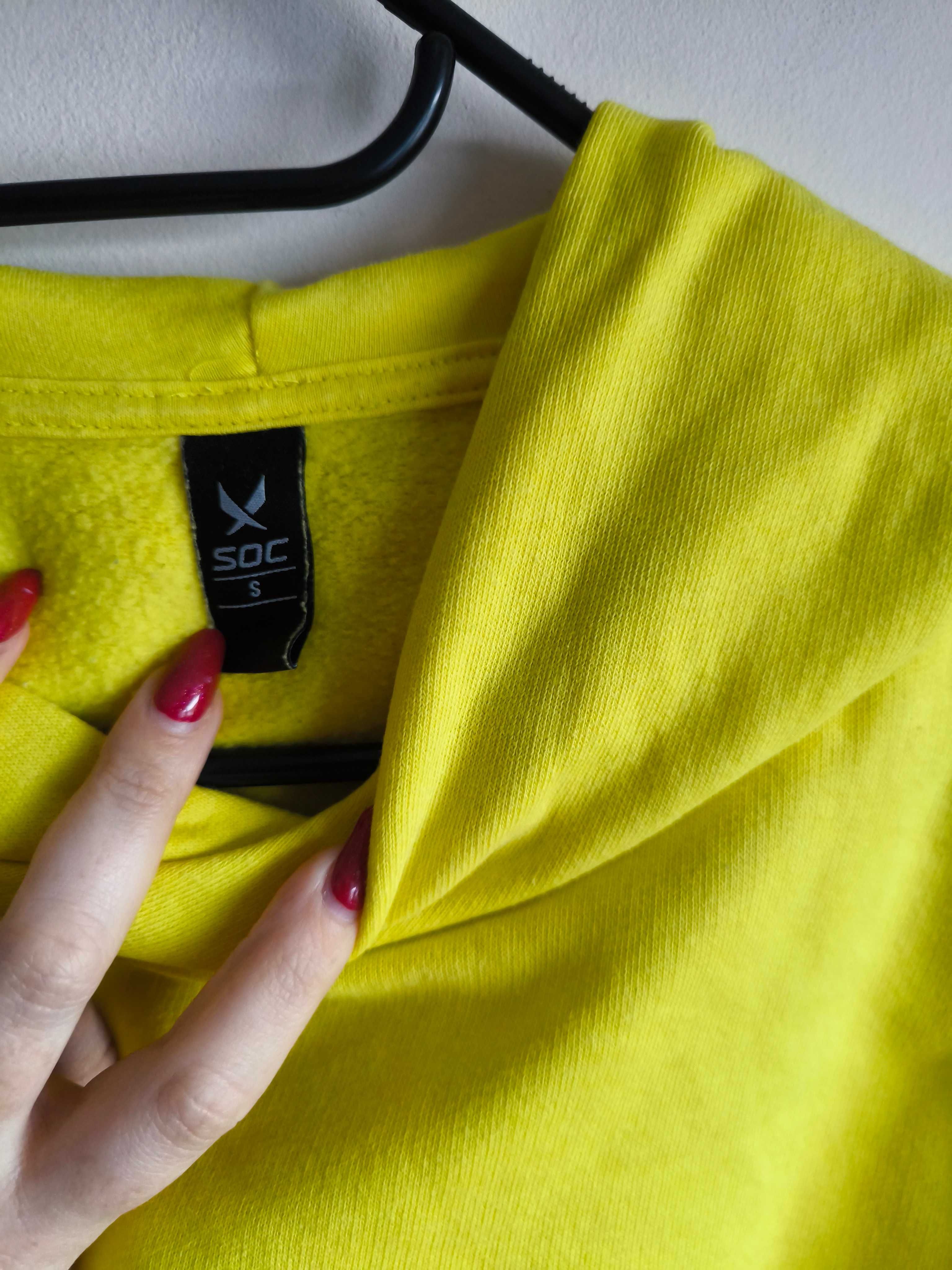 Stylowa żółta bluza marki Soc w rozmiarze S (36)