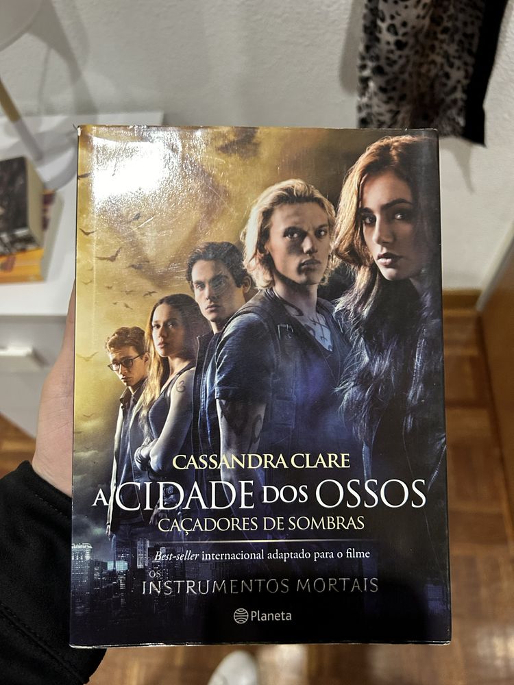 Livros em portugues e ingles