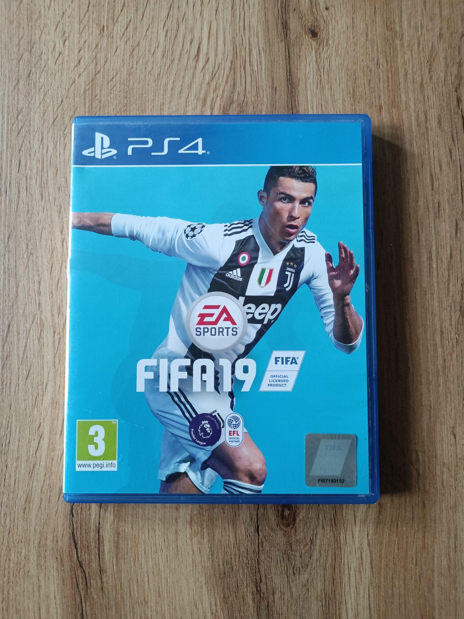 Gra FIFA 19 na PS4