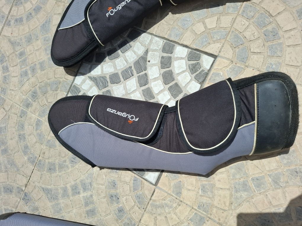 Caneleiras de viagem para cavalo