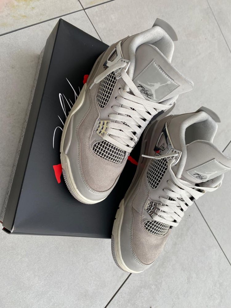 Jordan 4 frozen moments