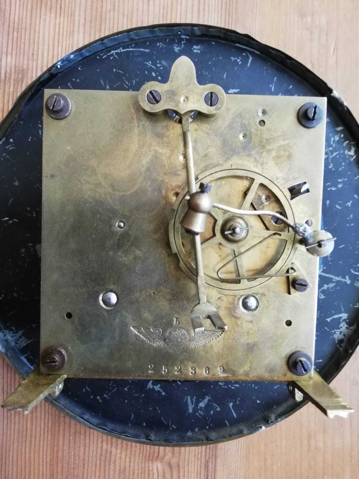 Stary Zegar Kienzle