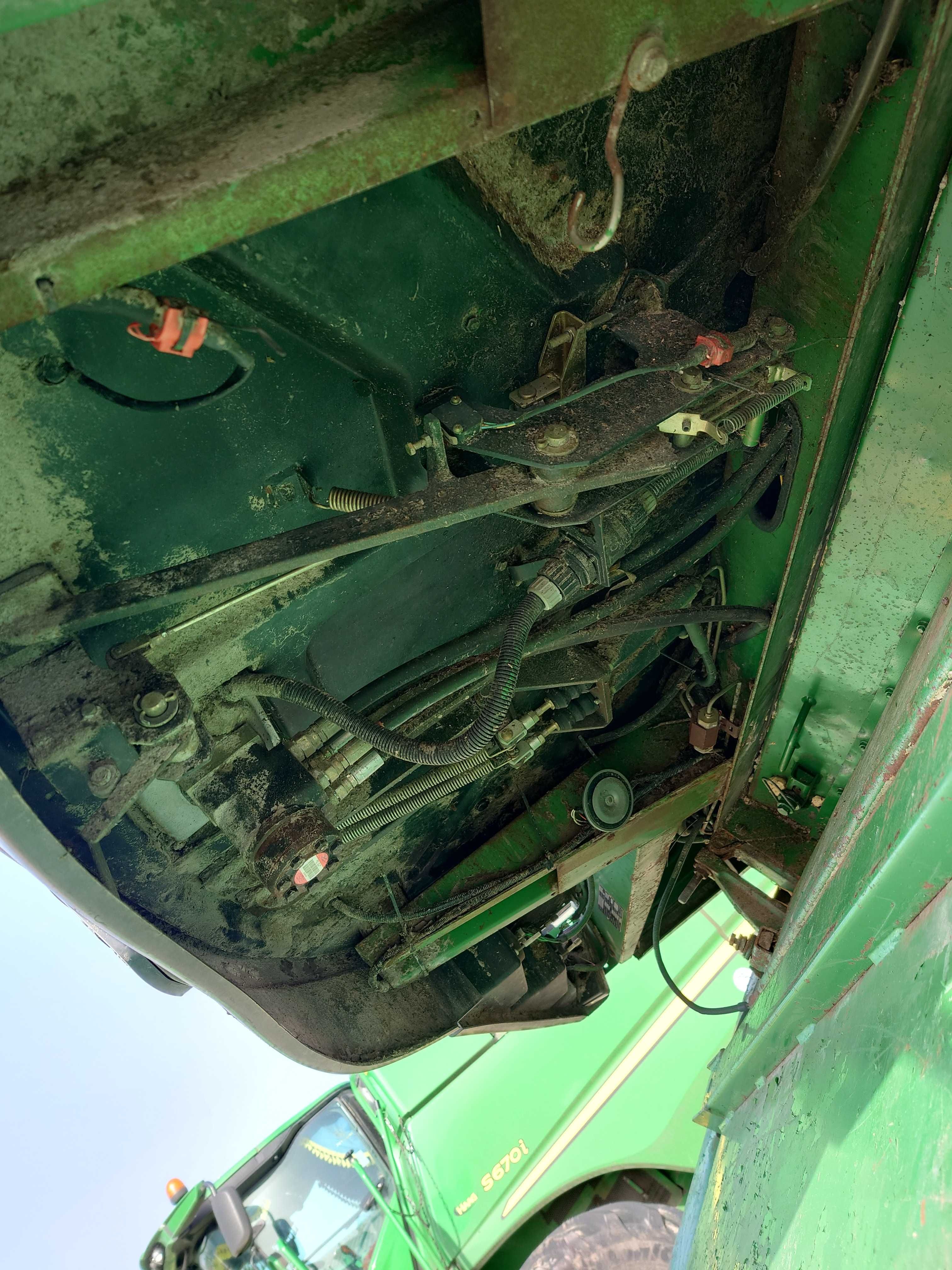 Продам комбайн John Deere 2266 2001 рік