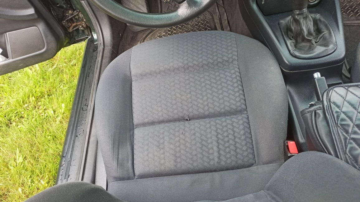 Audi a4b5 1995р. механіка 1.8 ADR пропан