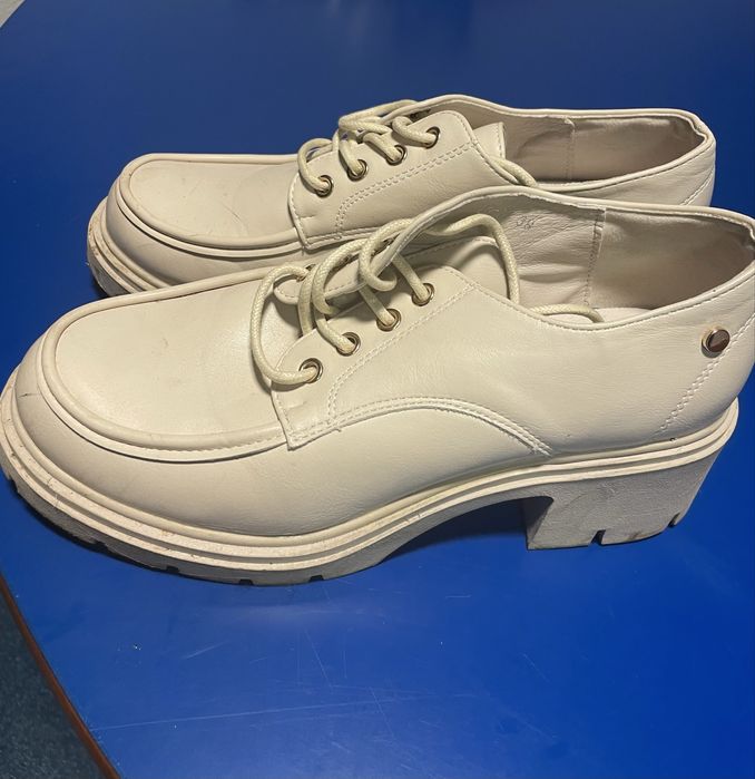 Bota em otimo estado