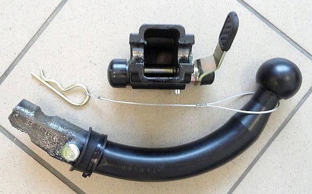 Słupsk Nowy Automat Wypinany Hak Holowniczy Toyota Auris od2013 Kombi