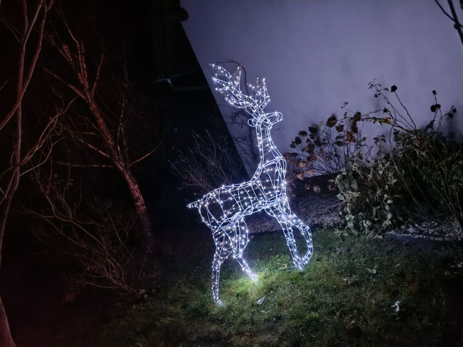 Jeleń z drutu do ogrodu