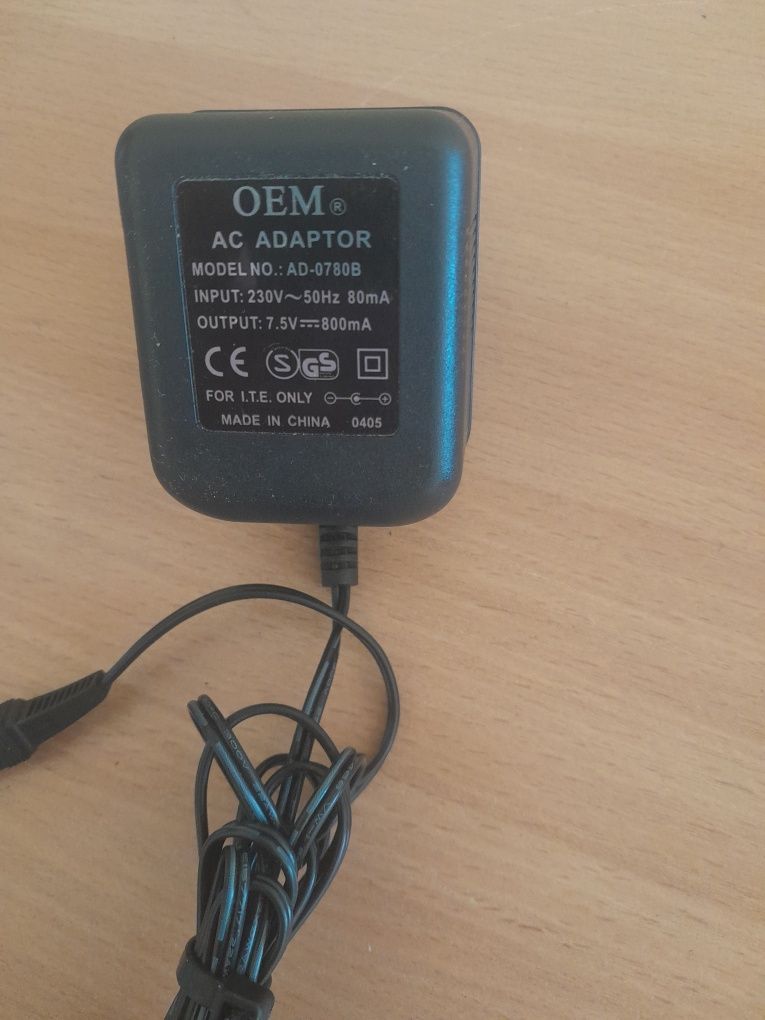 Zasilacz sieciowy OEM 7.5 V 800ma