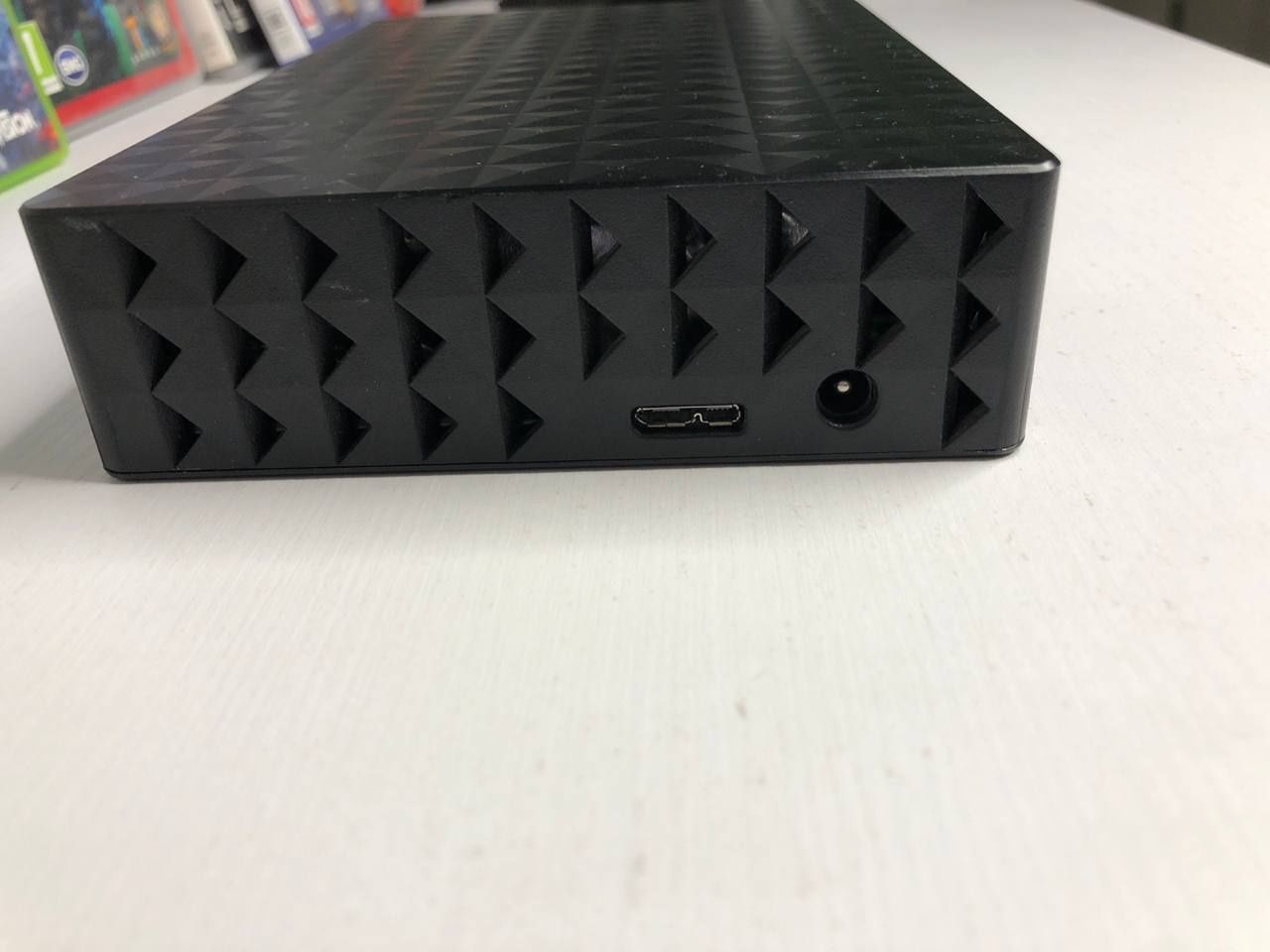Жорсткий  диск  Seagate на 3 терабайт з кишенею hdd