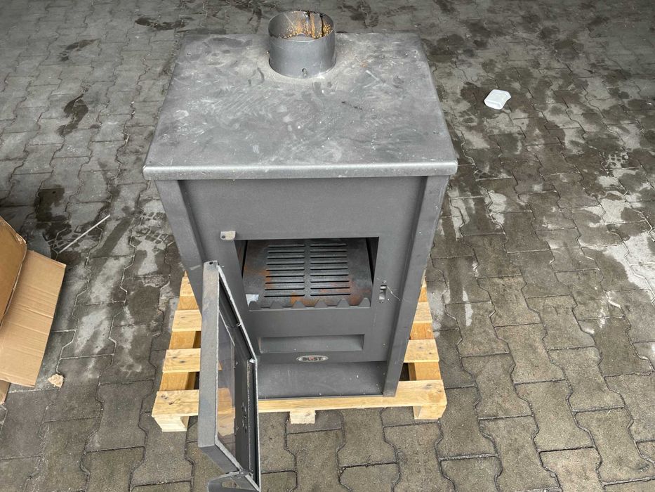 Piec koza kominek z płaszczem wodnym B22 E 22 kW PADOVA E - II Gatunek