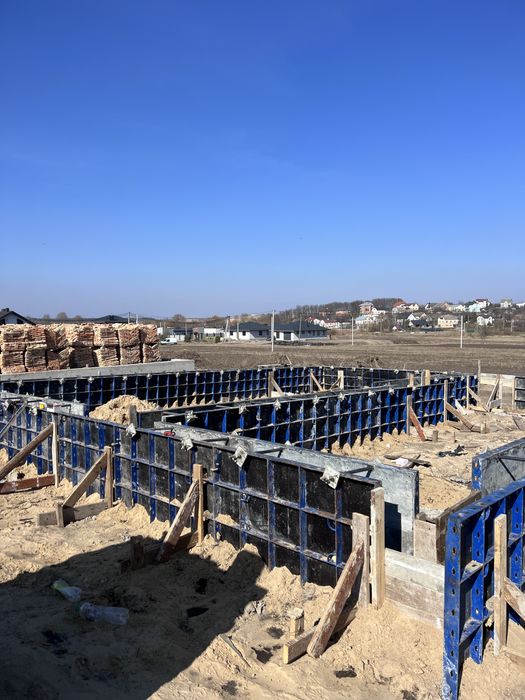 Виконуємо монолітні та будівеліні роботи