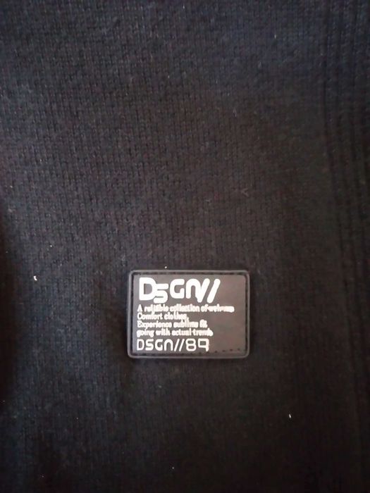 Czarny golf w idealnym stanie