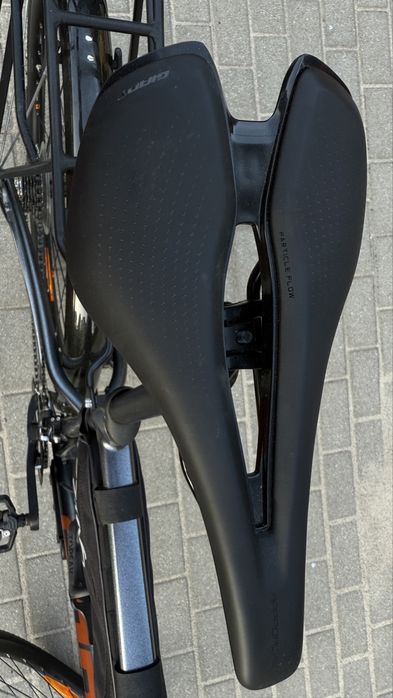 Rower gravel Giant Revolt 2 Black Diamond 2023 L – bagażnik i błotniki