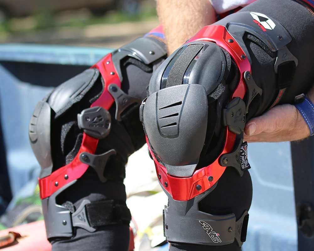 Наколінники EVS Axis Sport Knee Brace  Motocross Брейси  S размер