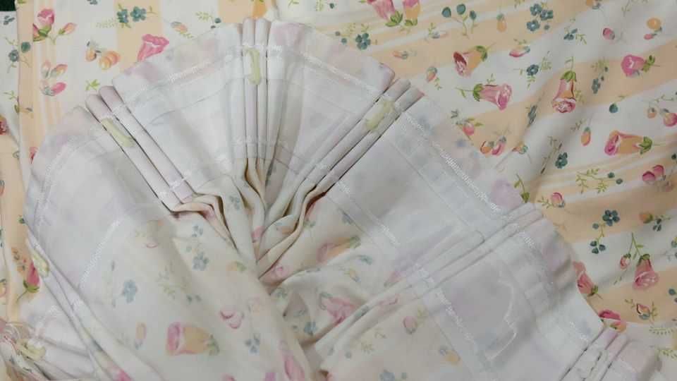 cortinados com motivos florais