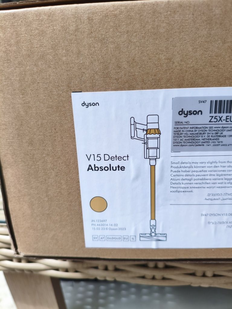 Dyson V15 Detect Absolute złoty