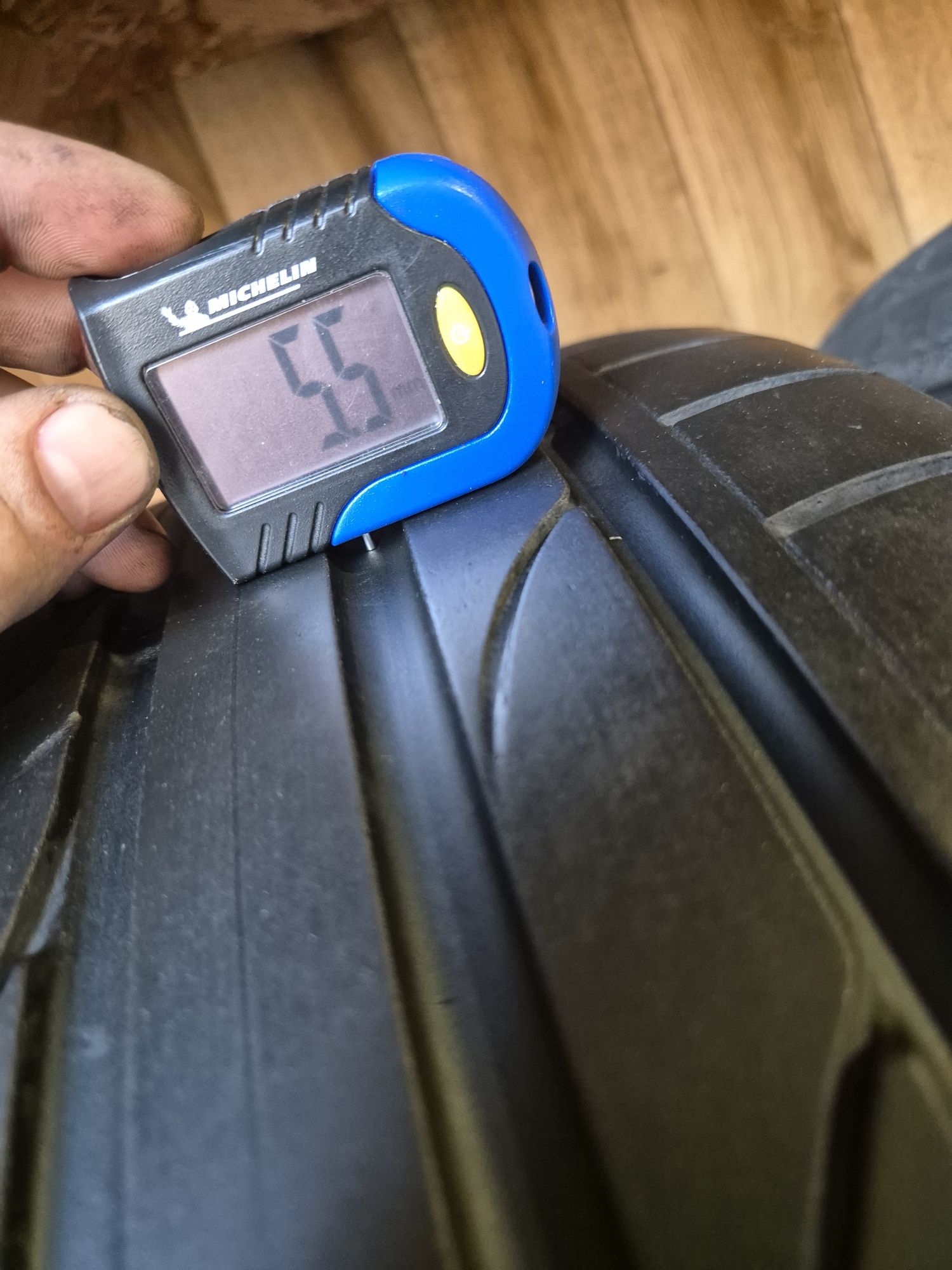 225/40/19 Bridgestone Para Lato stan bdb