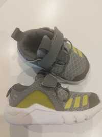 Buciki niemowlęce Adidas