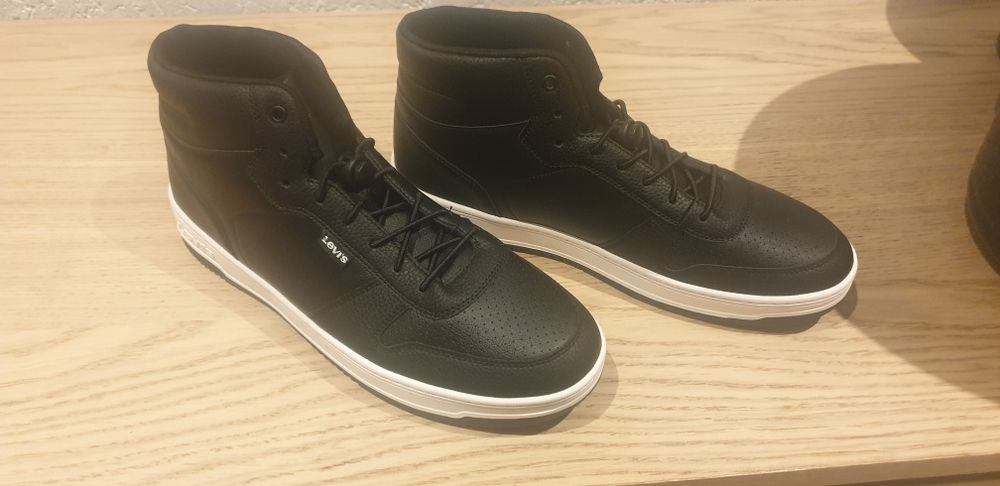 Продам фирменные ботинки/ хайтопы(43р.)