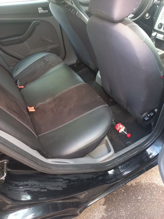 Форд фокус 2009рік