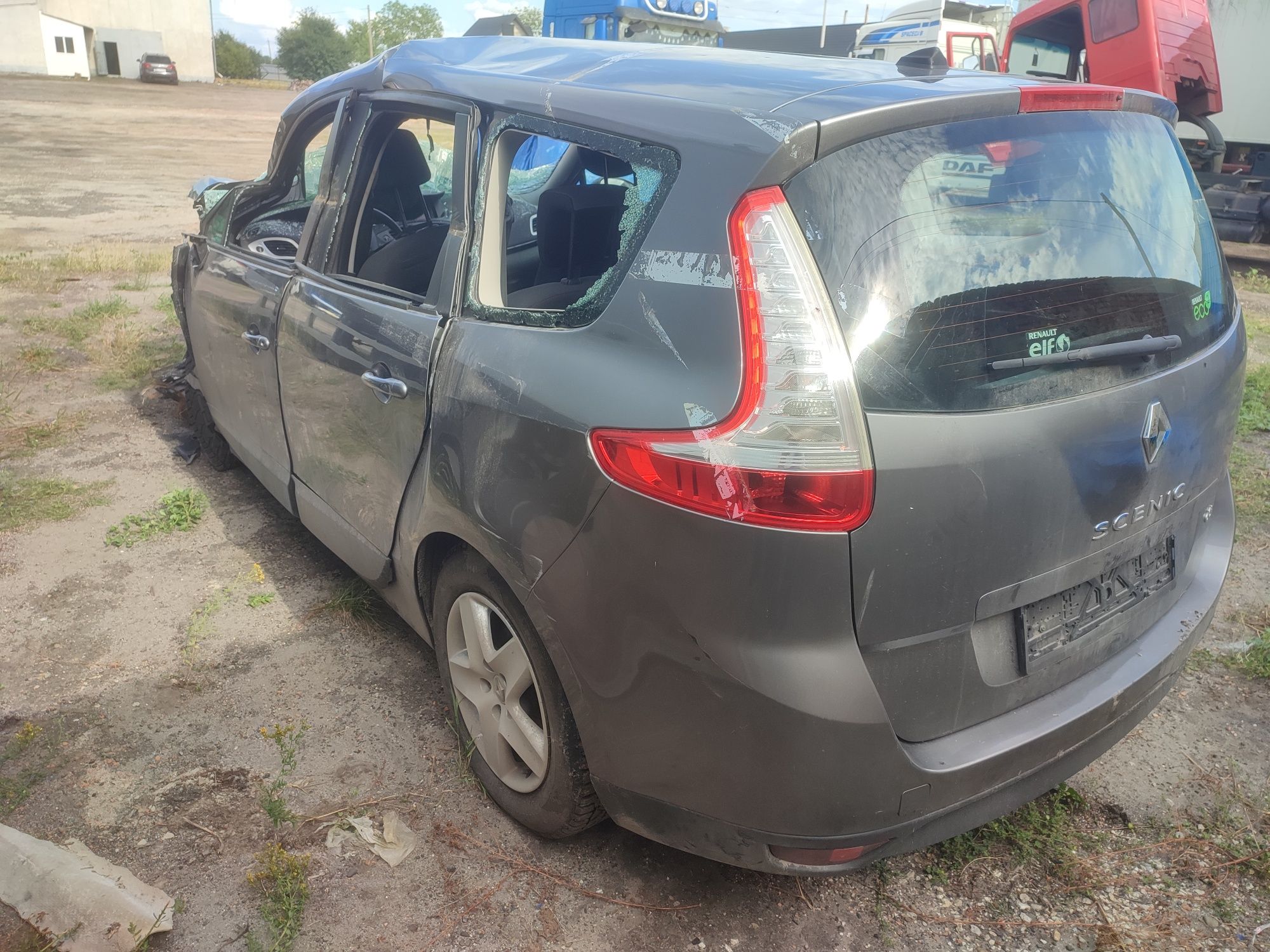 Renault Grand Scenic 2012 рестайл після ДТП