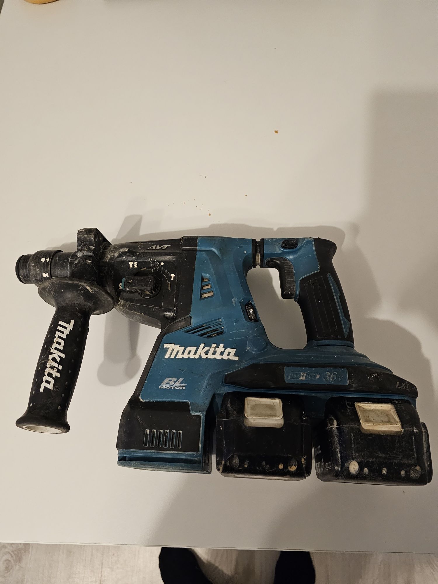 Makita 2x18v DHR281