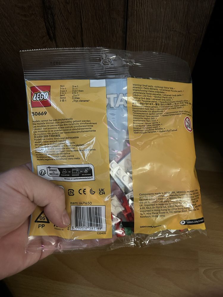 LEGO CREATOR 30669 Kultowy czerwony samolot