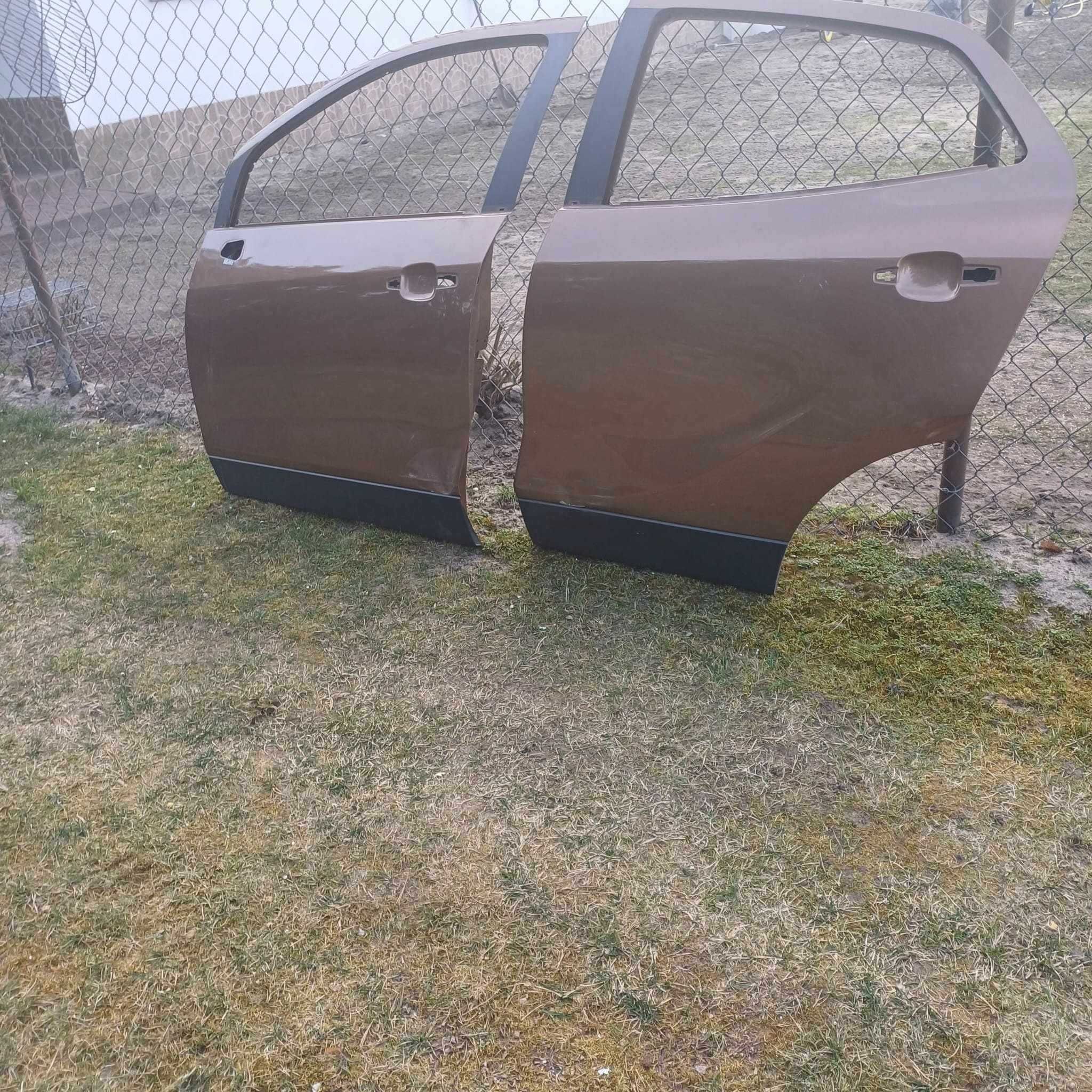 Drzwi lewe przód i tył opel mokka