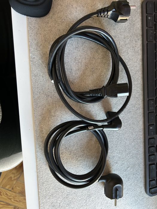 Vendo monitor 24-inch Fujitsu B24W-7 1920 x 1200 LCD Monitor