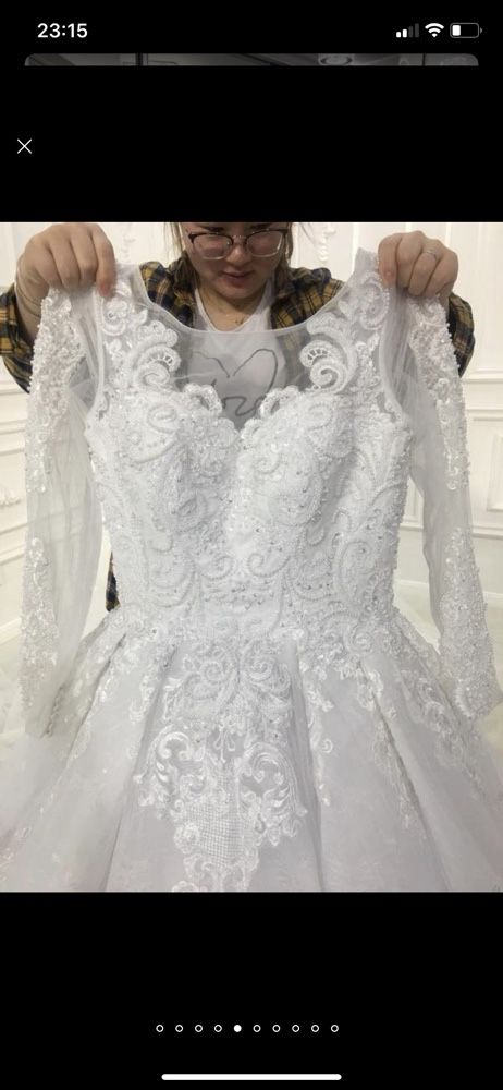 Королівська весільна сукня білого кольору. Розмір 42-44