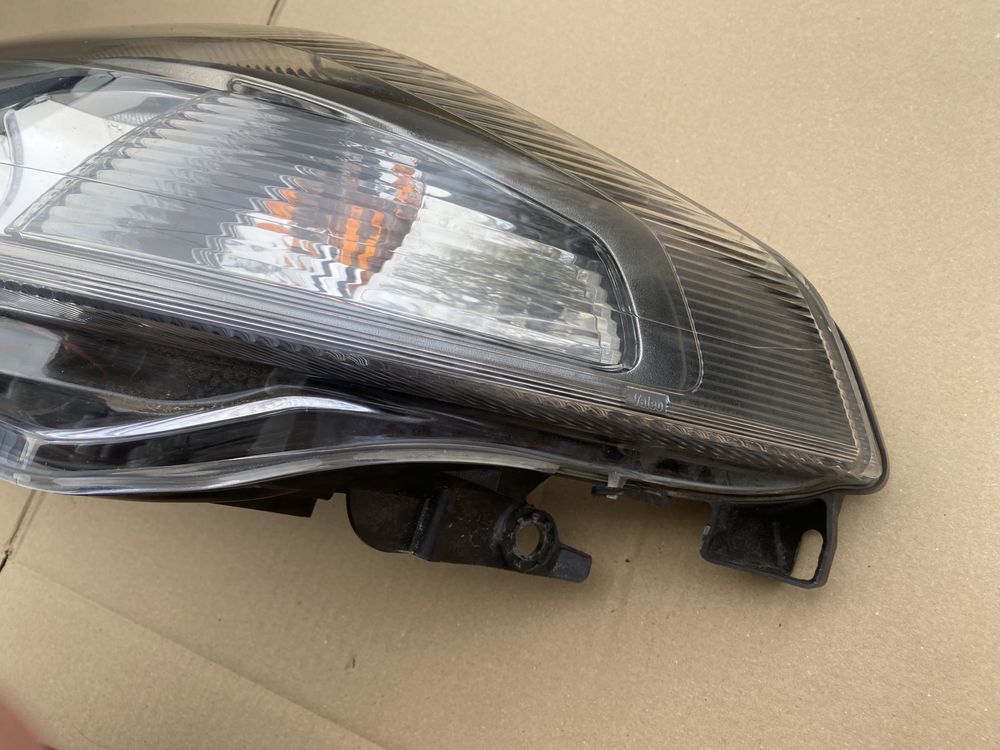 Renault Laguna II Lampa Xenon Lewy Przód EU