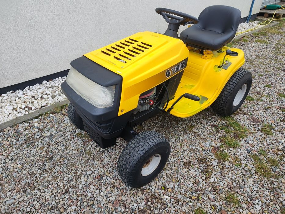 Traktorek ciagniczek kosiarka świeżo MTD sprowadzony silnik Briggs