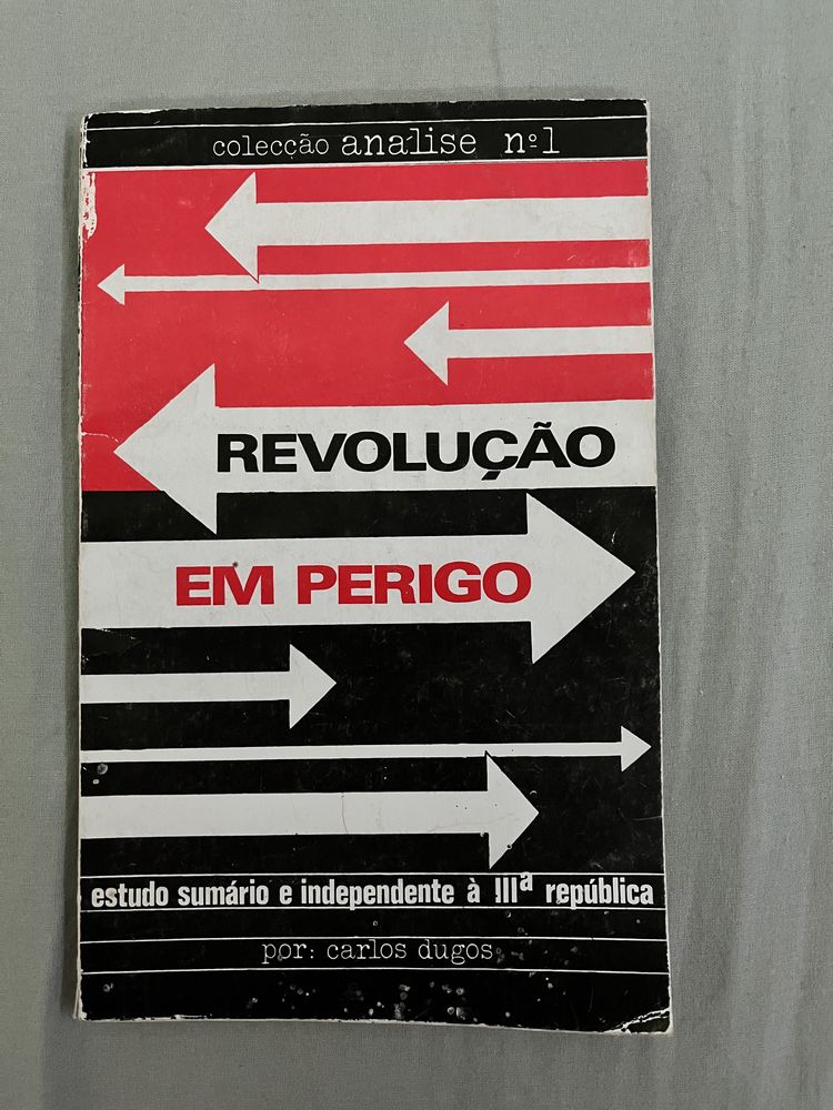 Livro "Revolução em Perigo"