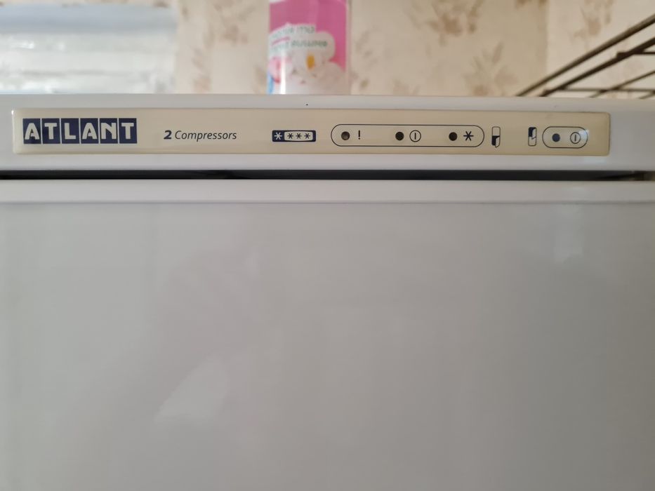 Продам робочий холодильник ATLANT  2 Compressors