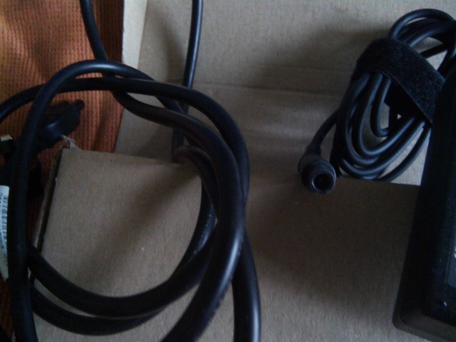 блок зарядки HP- Dell 65W\ 7.4 x 5.0mm\19.5v отл. сост.