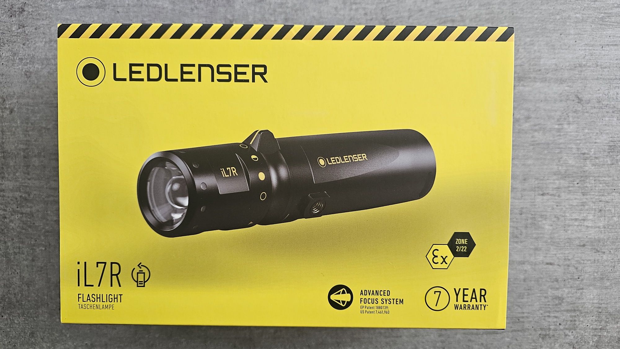 Ledlenser продам ліхтарик