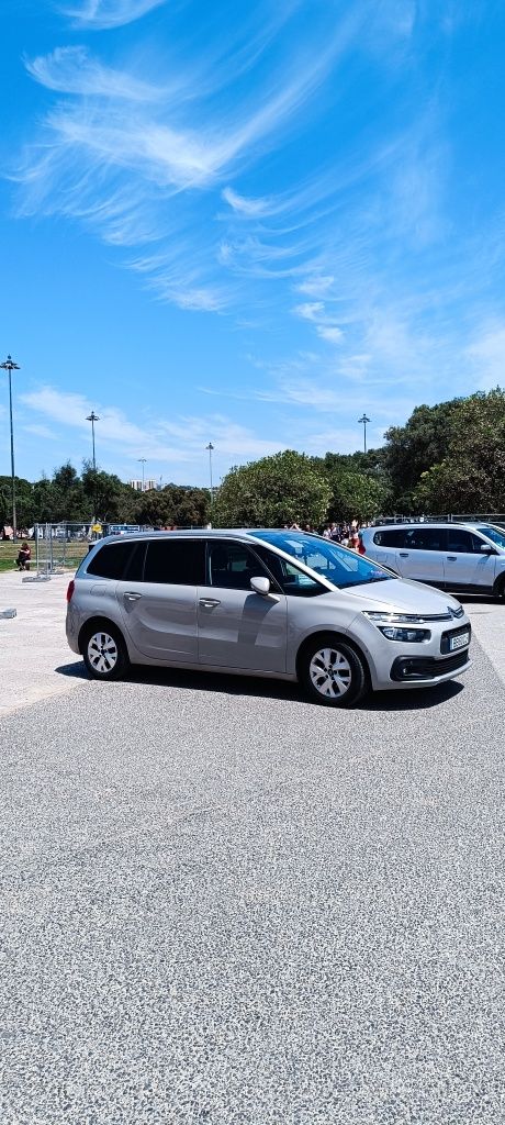 2018 - Citroen C4 Grande Picasso (7 Lugares) com caixa automática 
Ano