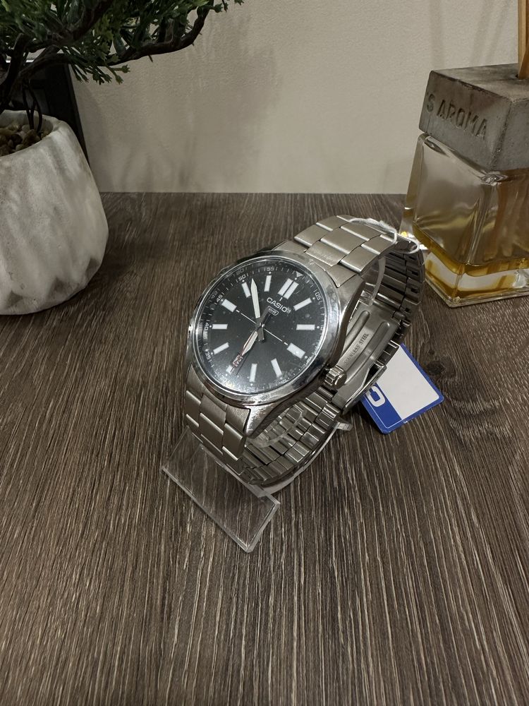 Новий оригінальний Casio mtp-vd02d-1e
