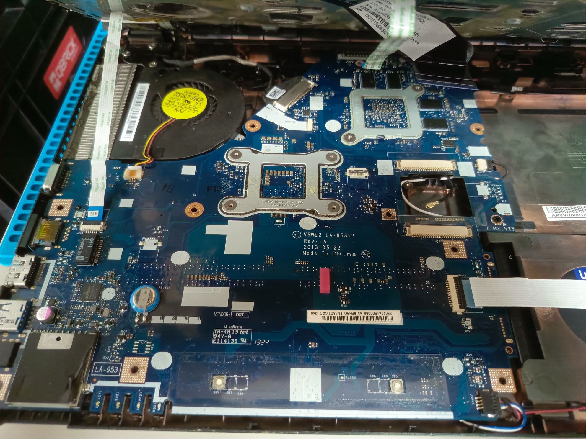Laptop Acer E1 V5WE2