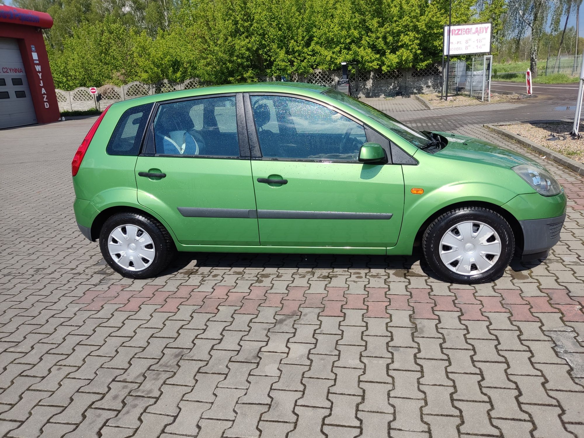 Sprzedam Ford Fiesta 1,3 benzyna prywatne