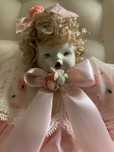 Boneca porcelana - 25 cm