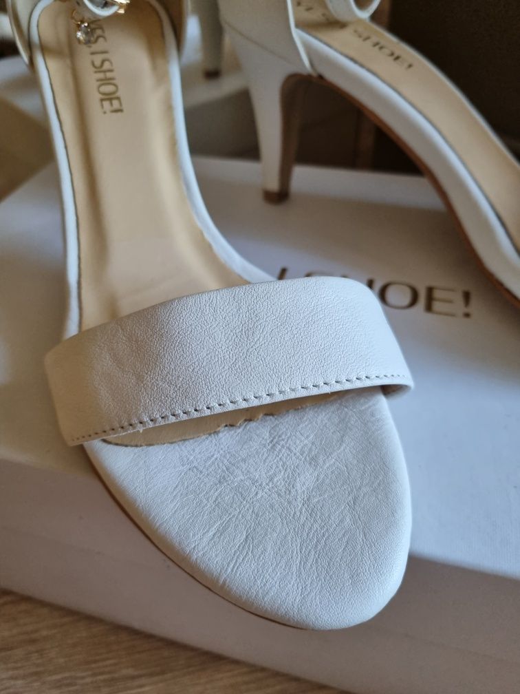 Piękne nowe buty ślubne Yes I Shoe