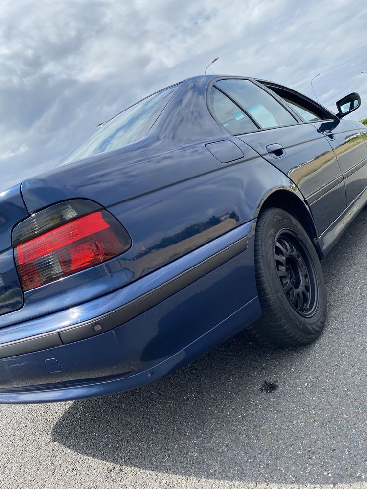 BMW e39 525i MANUAL